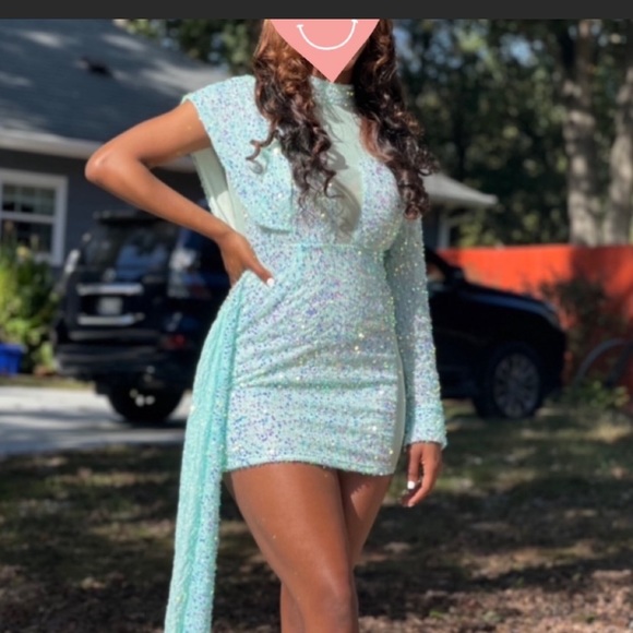 Homecoming dress - Picture 1 of 2